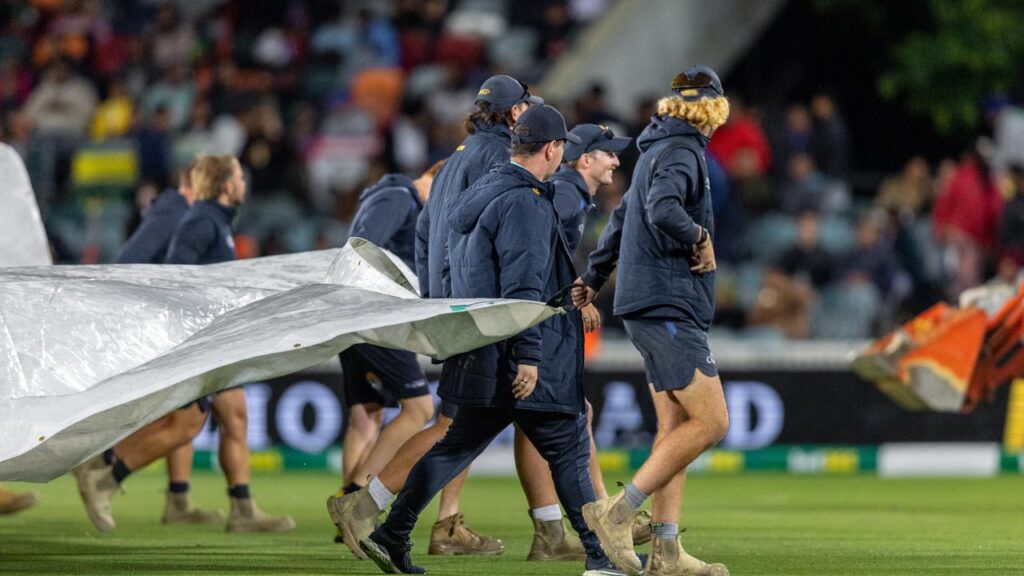rain-halts-india-australia-t20-opener-in-canberra-amid-promising-start