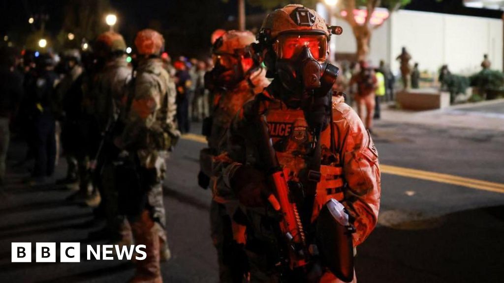 us-judge-blocks-trump-s-national-guard-deployment-to-portland