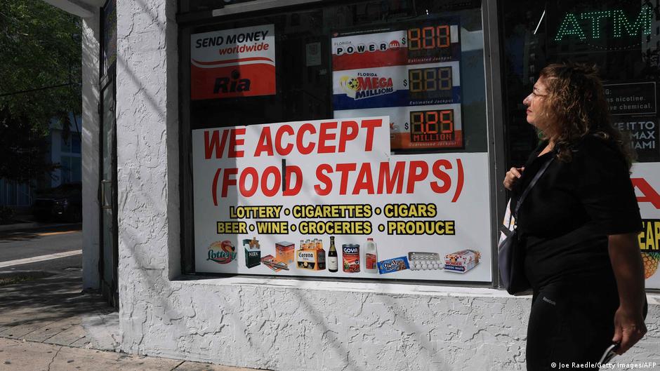 us-supreme-court-halts-full-snap-funding-order-amid-legal-battle