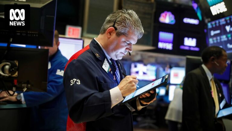 wall-street-s-mixed-close-amid-global-market-uncertainty-and-upcoming-economic-data