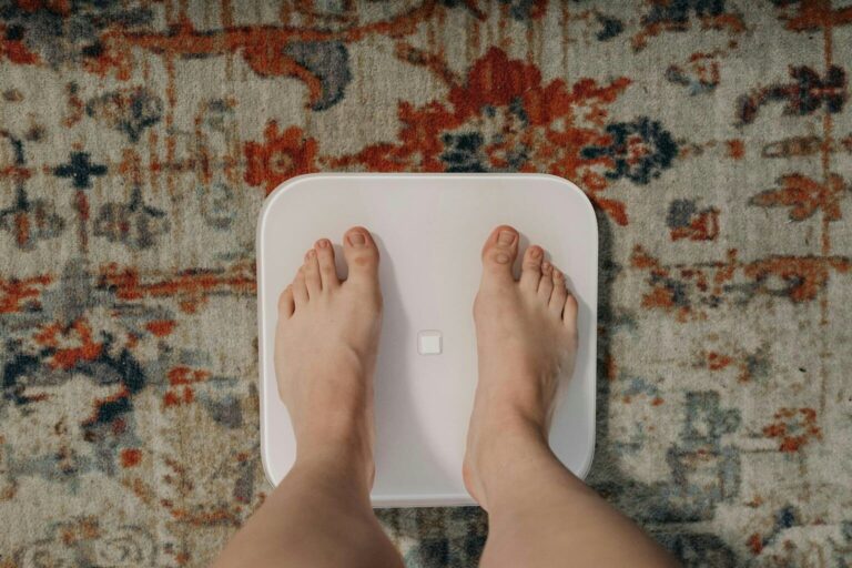 why-your-brain-resists-weight-loss-the-science-behind-it
