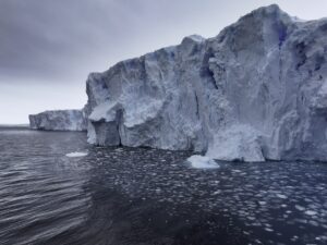 antarctic-robot-unveils-secrets-beneath-ice-shelves-echoing-shackleton-s-legacy