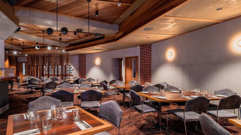 arkaba-hotel-triumphs-again-as-australia-s-best-celebrating-national-success