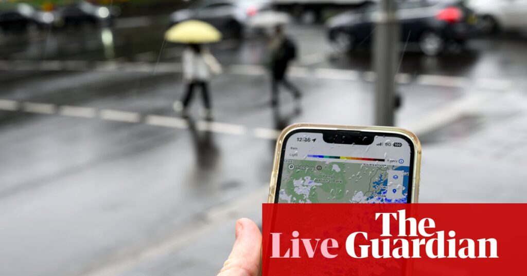 australia-faces-criticism-over-bom-website-westpac-s-fossil-fuel-lending-transparency