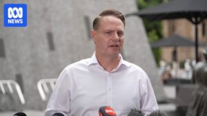 brisbane-greens-councillor-denies-allegations-of-antisemitism-in-controversial-newsletter