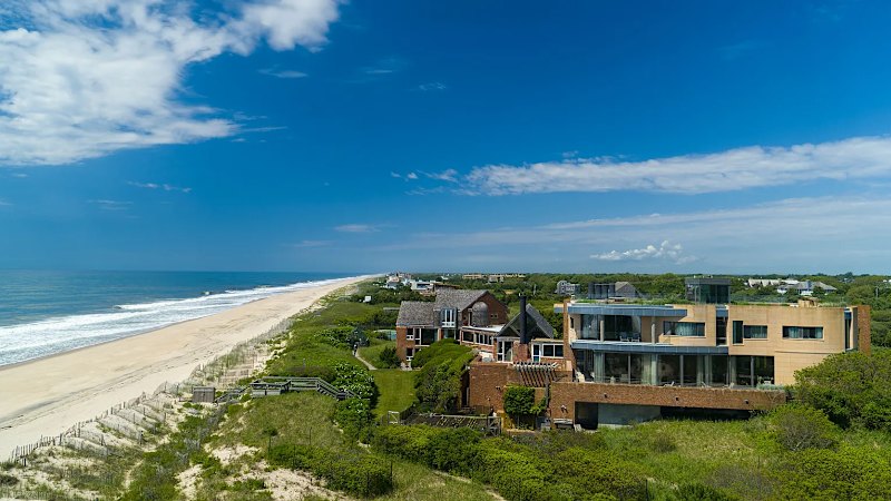 dream-beachfront-estates-a-global-tour-of-luxury-homes-for-sale