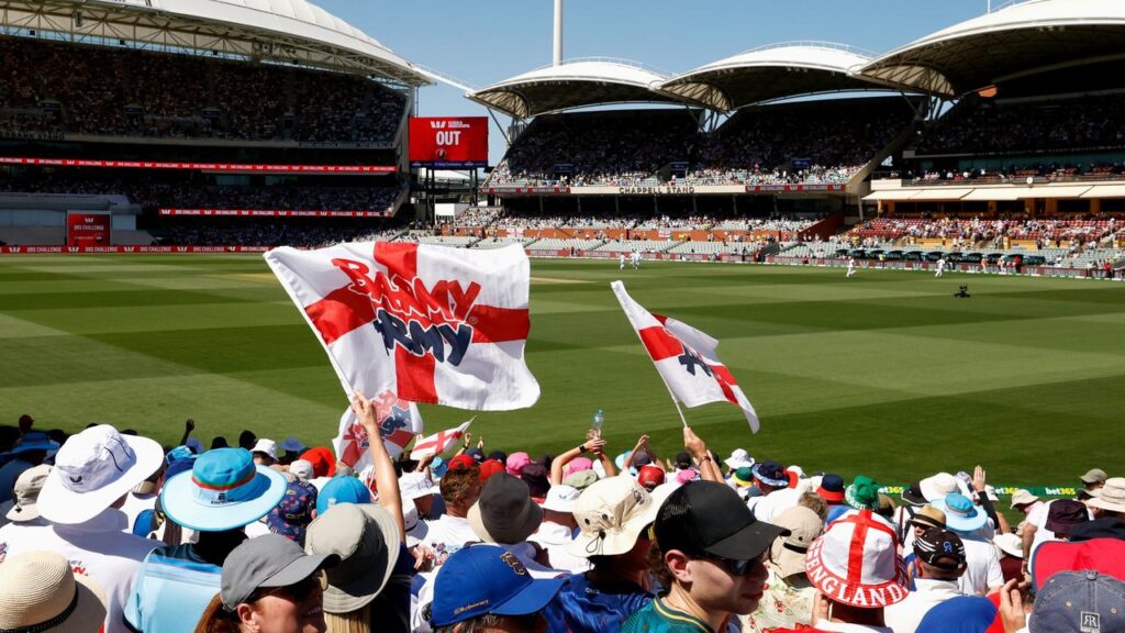 english-cricket-fans-to-boost-australian-economy-amid-ashes-series