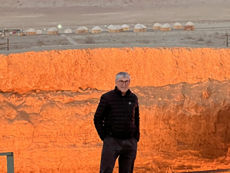 exploring-the-quantum-universe-with-paul-davies-a-journey-through-science