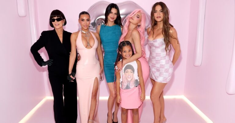 inside-the-lavish-kardashian-jenner-christmas-eve-celebrations
