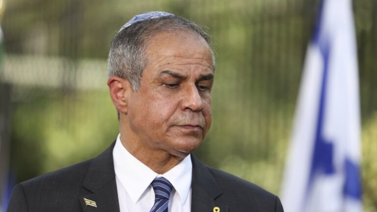 israel-s-top-diplomat-departs-australia-amid-strained-relations