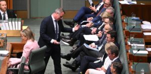 liberals-face-industrial-relations-challenge-amid-policy-development-struggles