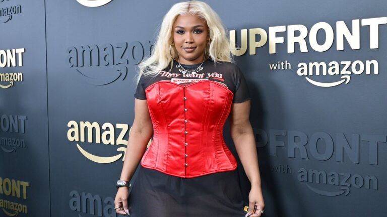 lizzo-opens-up-about-weight-loss-journey-and-overcoming-public-perception