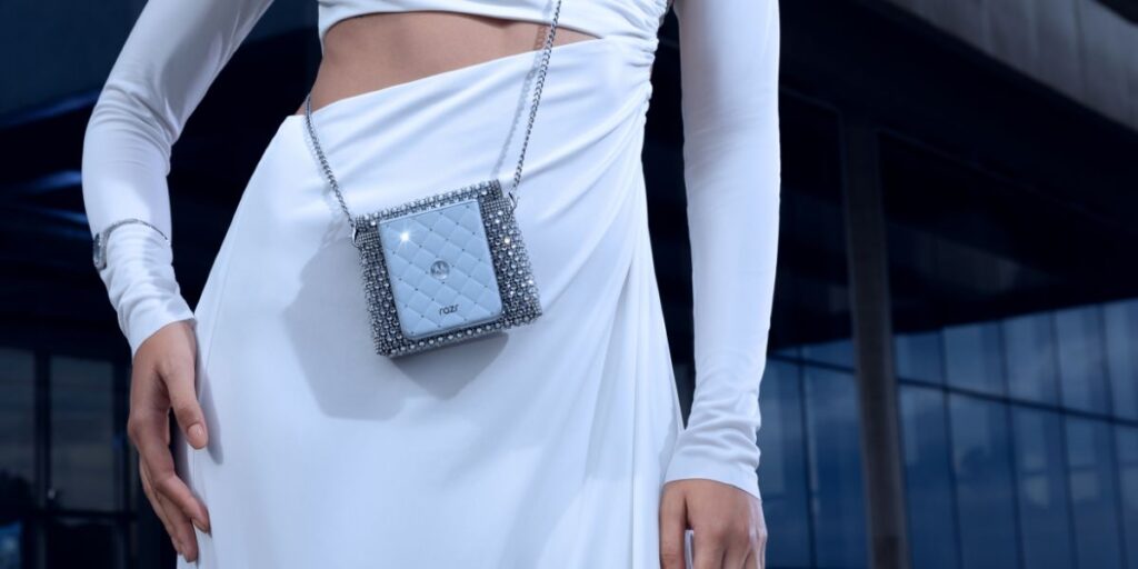 motorola-and-swarovski-unveil-dazzling-tech-collection