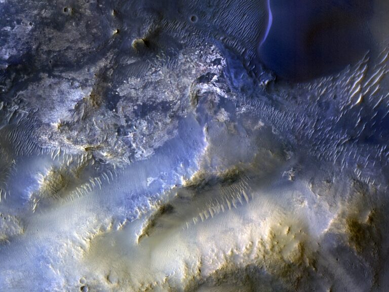 nasa-s-mars-orbiter-captures-100-000th-image-unveiling-martian-mysteries-1