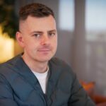 ndis-cuts-deaf-man-s-auslan-funding-urges-alternative-communication