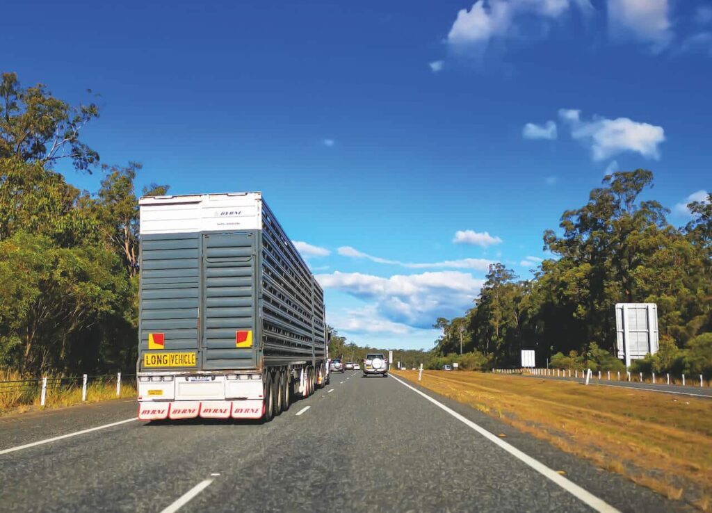 ntarc-report-2025-human-factor-related-truck-incidents-decline