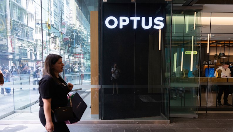 optus-outage-disrupts-nbn-and-emergency-calls-in-brisbane