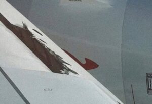 qantas-a380-grounded-in-los-angeles-after-wing-damage-on-first-flight