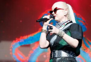 shirley-manson-s-on-stage-outburst-sparks-debate-over-music-festival-etiquette