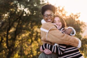 the-science-behind-warm-hugs-how-temperature-influences-self-perception