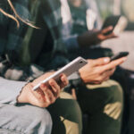 the-smartphone-dilemma-balancing-safety-and-health-for-kids