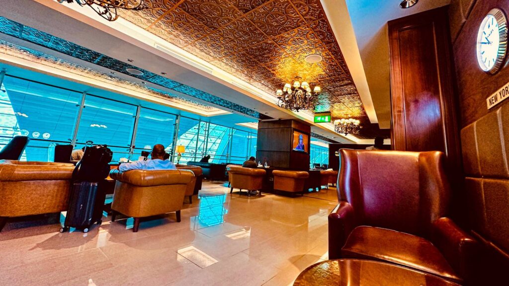 top-7-airlines-offering-unmatched-business-class-lounges-in-2025