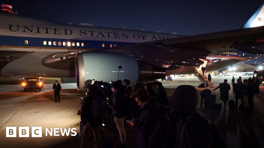 air-force-one-electrical-issue-delays-trump-s-davos-visit-by-three-hours