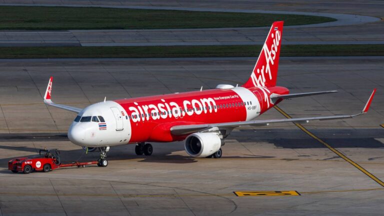 airbus-nears-landmark-100-jet-a220-deal-with-airasia