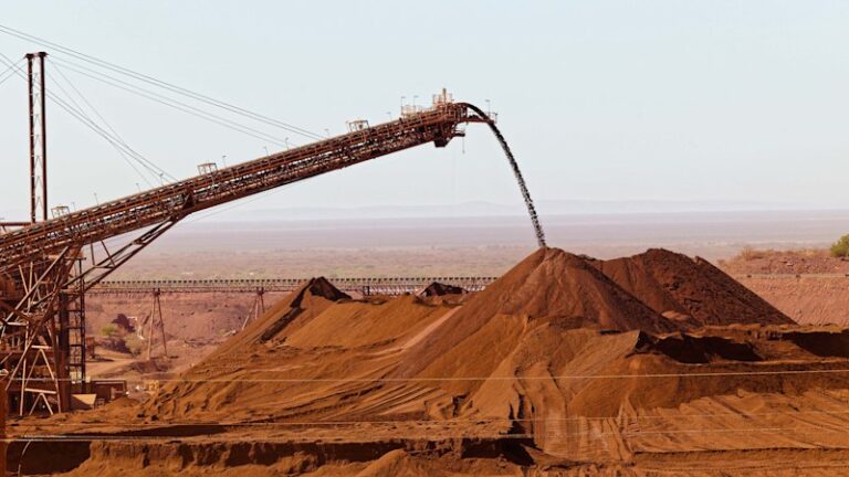 asx-falls-as-banks-and-miners-struggle-amid-us-europe-trade-tensions