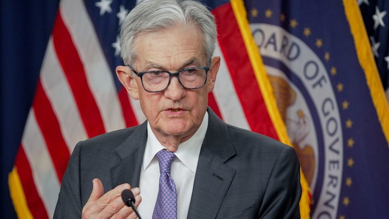 federal-reserve-holds-interest-rates-steady-amid-political-pressure