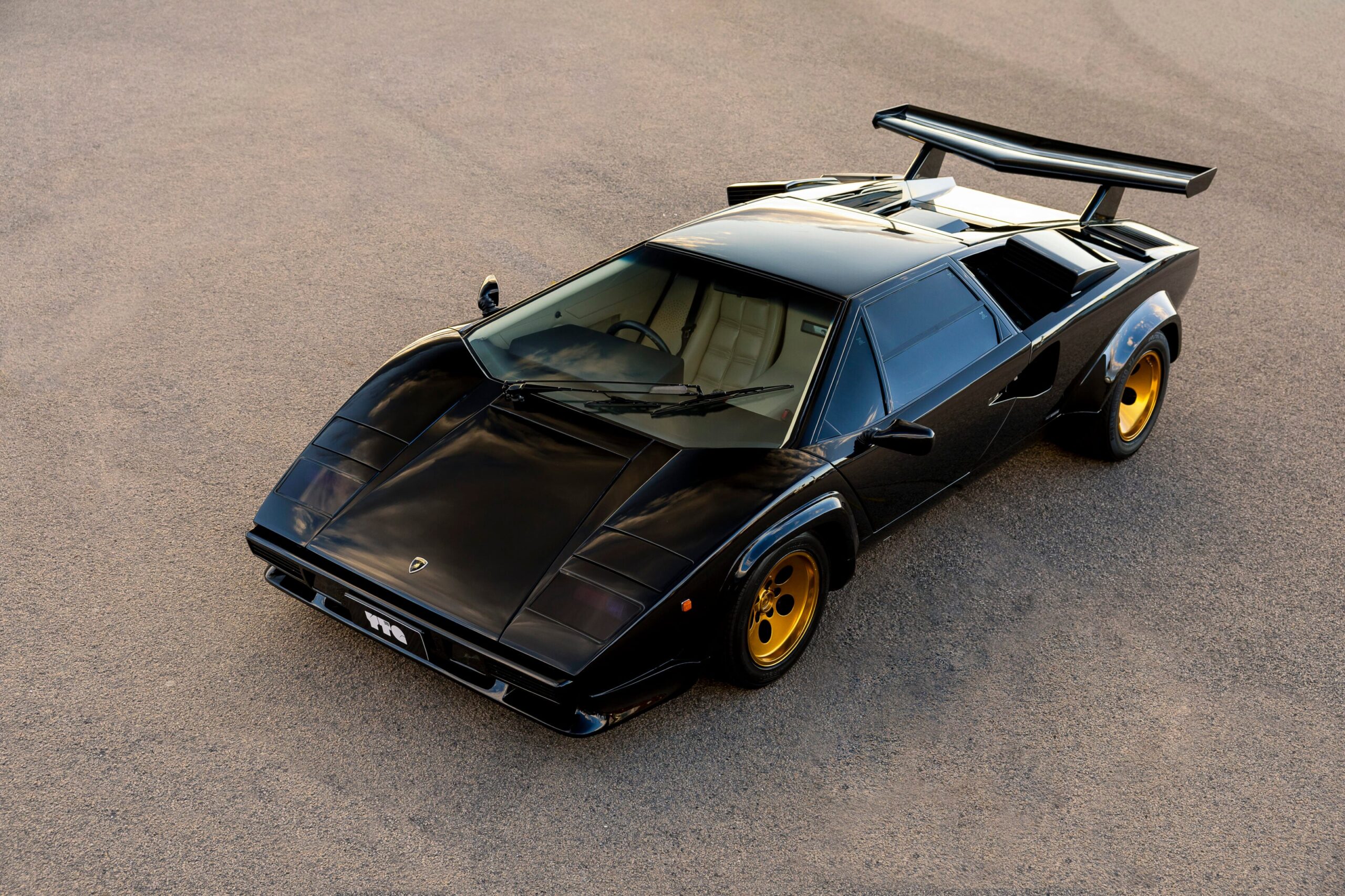 lamborghini-countach-the-timeless-icon-of-automotive-design