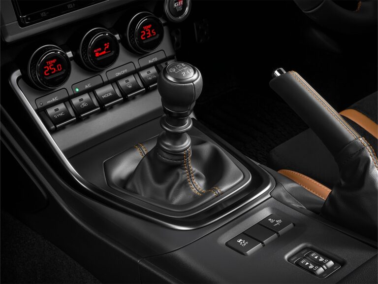 manual-transmission-sports-cars-a-dying-breed-in-australia