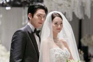 south-korean-stars-shin-min-a-and-kim-woo-bin-marry-donate-220-000