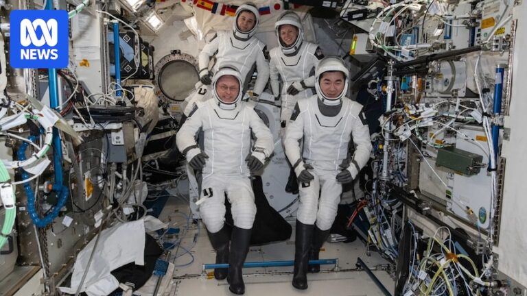 spacex-capsule-returns-astronauts-to-earth-after-medical-evacuation-from-iss