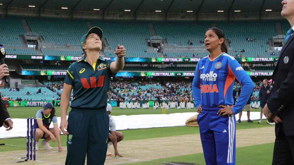 australia-opts-to-bat-first-in-rain-affected-t20i-against-india