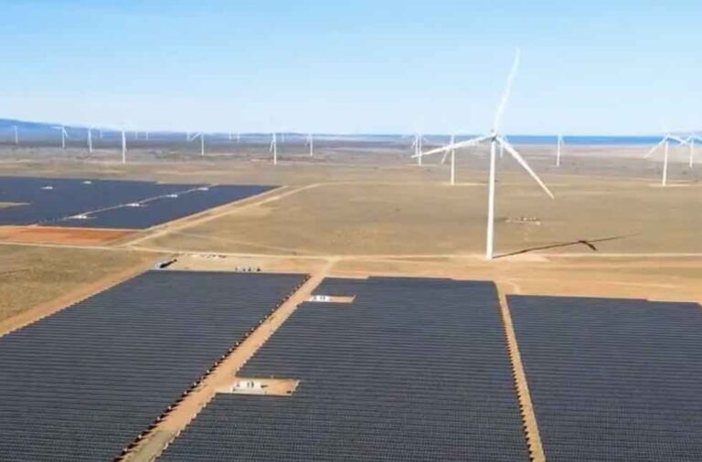 australia-s-renewable-energy-surge-2-1-gw-added-in-record-breaking-quarter