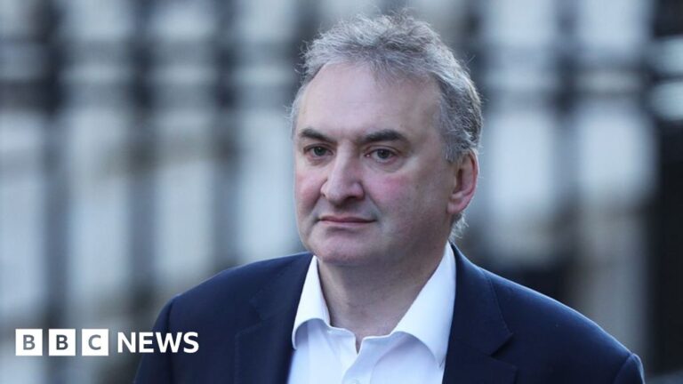 badenoch-urges-delay-in-cabinet-secretary-s-dismissal-amid-mandelson-document-release