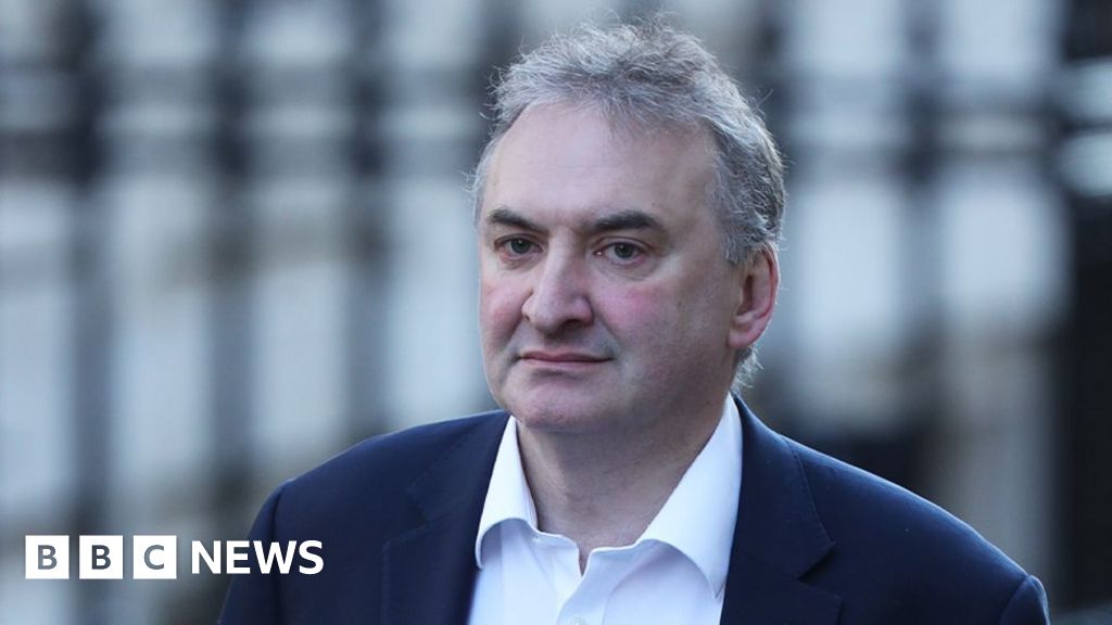 badenoch-urges-delay-in-cabinet-secretary-s-dismissal-amid-mandelson-document-release