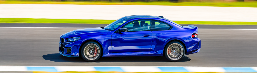 bmw-m2-cs-2026-a-high-performance-marvel-with-a-racing-edge