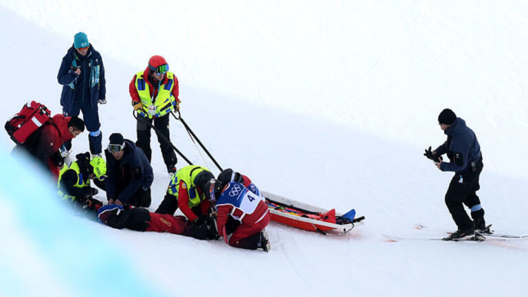 china-s-liu-jiayu-injured-in-snowboard-halfpipe-australians-face-challenges