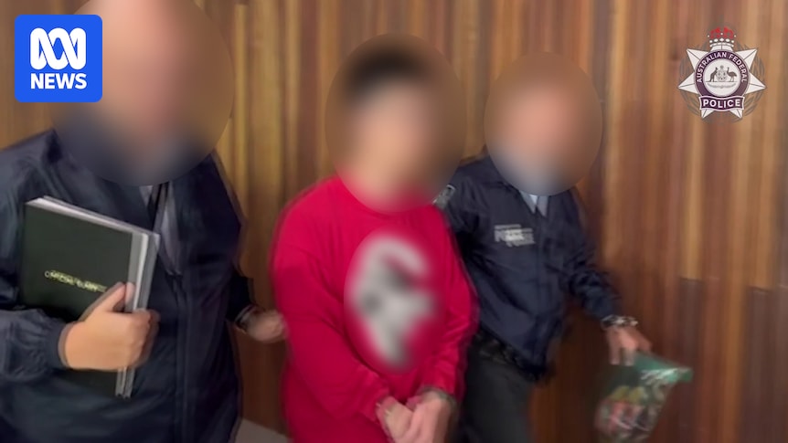 chinese-australians-accused-of-spying-court-reveals-wechat-messages