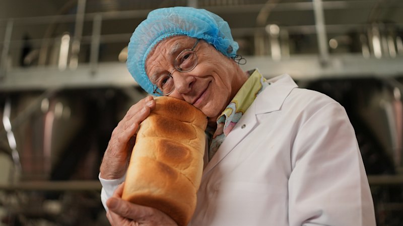 dr-karl-kruszelnicki-s-show-revives-science-on-abc-with-engaging-insights