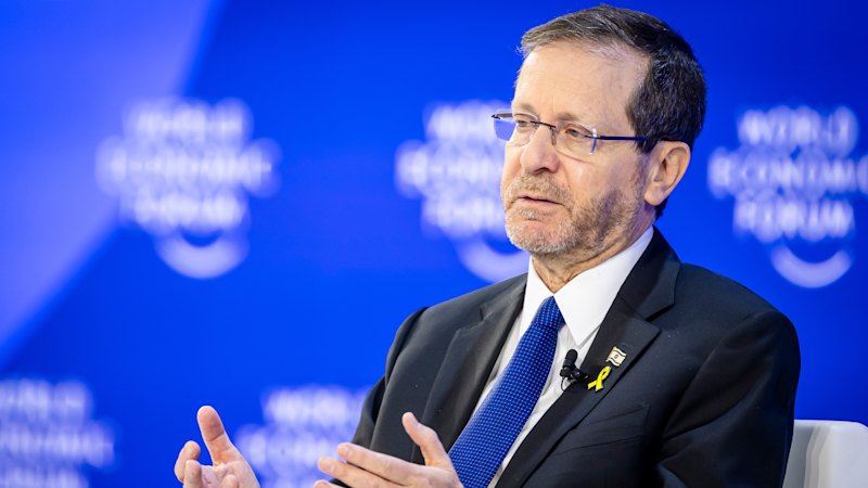 emotional-pilgrimage-parents-visit-site-of-daughter-s-tragic-death-on-k-gari-island