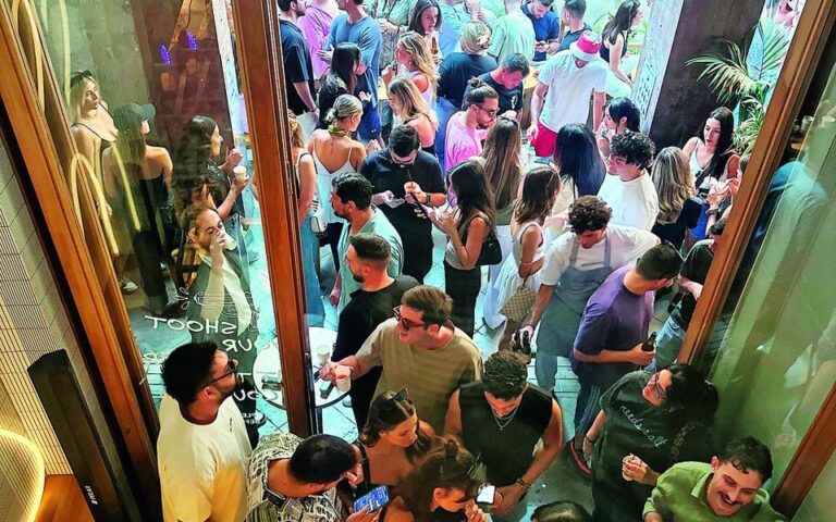 gen-z-revitalizes-athens-bakeries-with-daytime-dance-parties