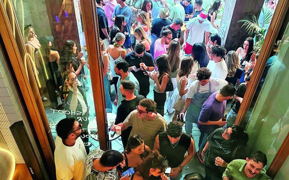 gen-z-revitalizes-athens-bakeries-with-daytime-dance-parties