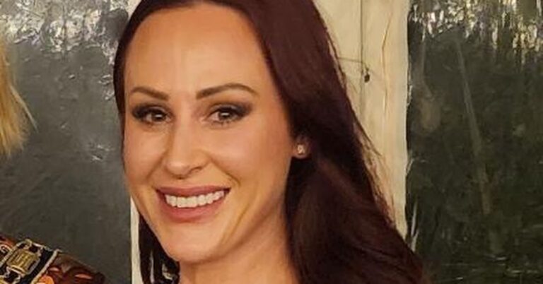 inside-the-life-of-an-embalmer-danielle-calvaresi-s-journey-and-insights