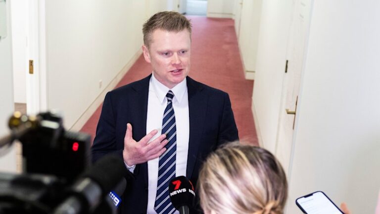 keith-wolahan-urges-liberal-party-to-distinguish-from-populism-and-one-nation