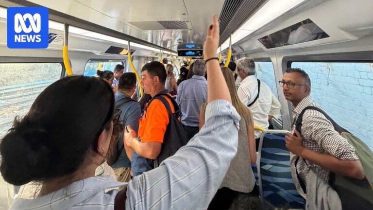 melbourne-train-chaos-apologies-and-investigations-after-metro-tunnel-disruption