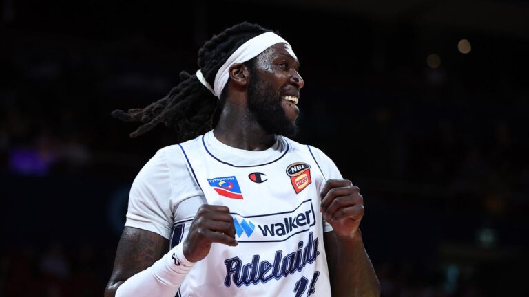 montrezl-harrell-eyes-nbl-return-after-controversial-exit