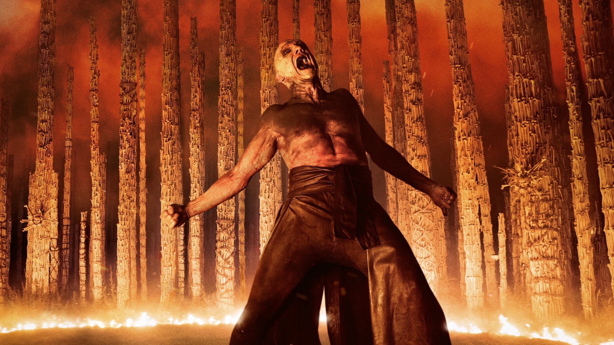 ralph-fiennes-shines-in-28-years-later-the-bone-temple-amidst-zombie-chaos